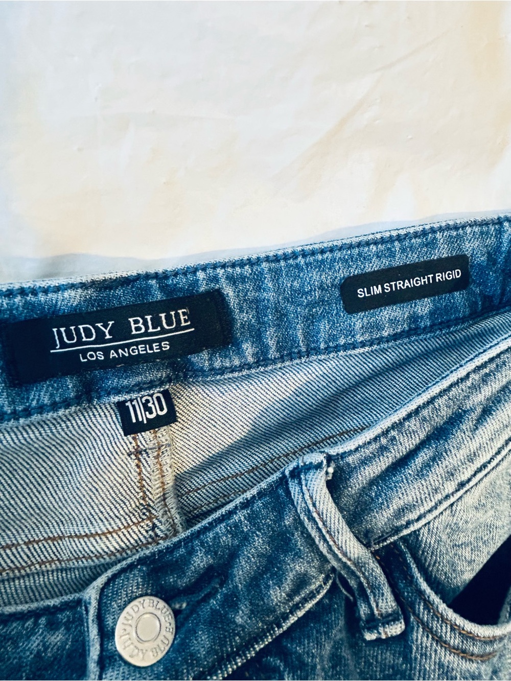 Judy Blue Slim Straight Rigid Mid Rise Button Fly Denim Jeans Sz 30/11 JB881011 - Picture 7 of 11